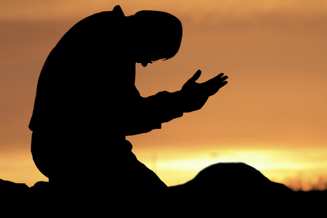 برای قبولی نماز باید از هشت خصلت پیروی کرد